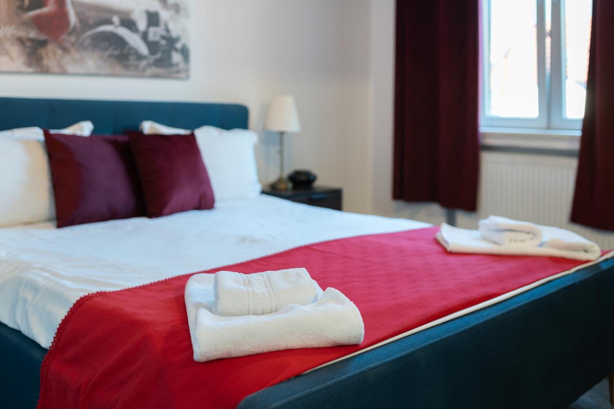 Noble 5 Star House In Unirii Plaza Villa Cluj Napoca Bagian luar foto