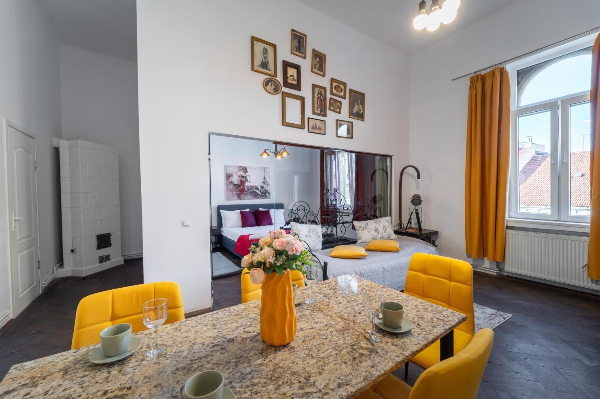 Noble 5 Star House In Unirii Plaza Villa Cluj Napoca Bagian luar foto